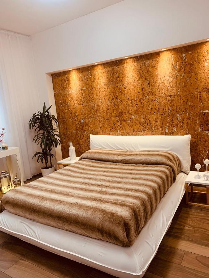 ליבורנו Un Condominio In Centro Only Women מראה חיצוני תמונה
